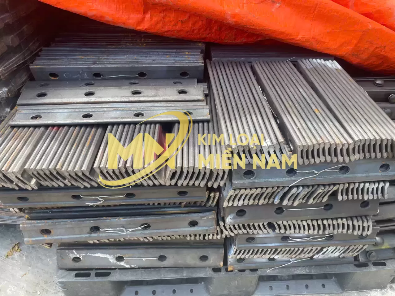 Lập Lách Nối Ray P24
