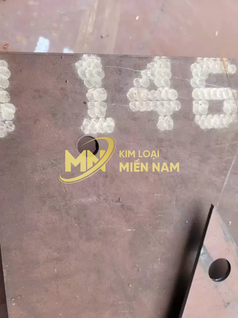 Thép tấm hardox 400