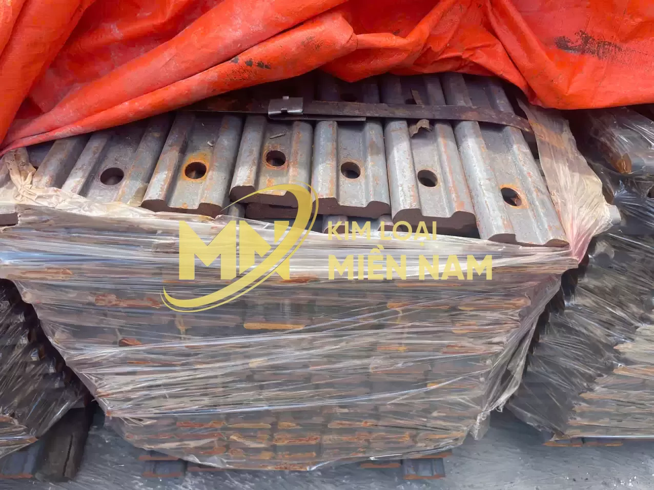 Thanh lập lách nối ray